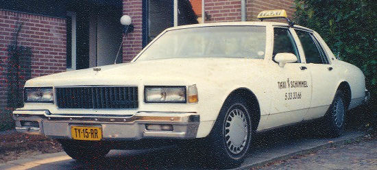 Witte Chevrolet Caprice van Taxi Schimmel, beginjaren in Apeldoorn